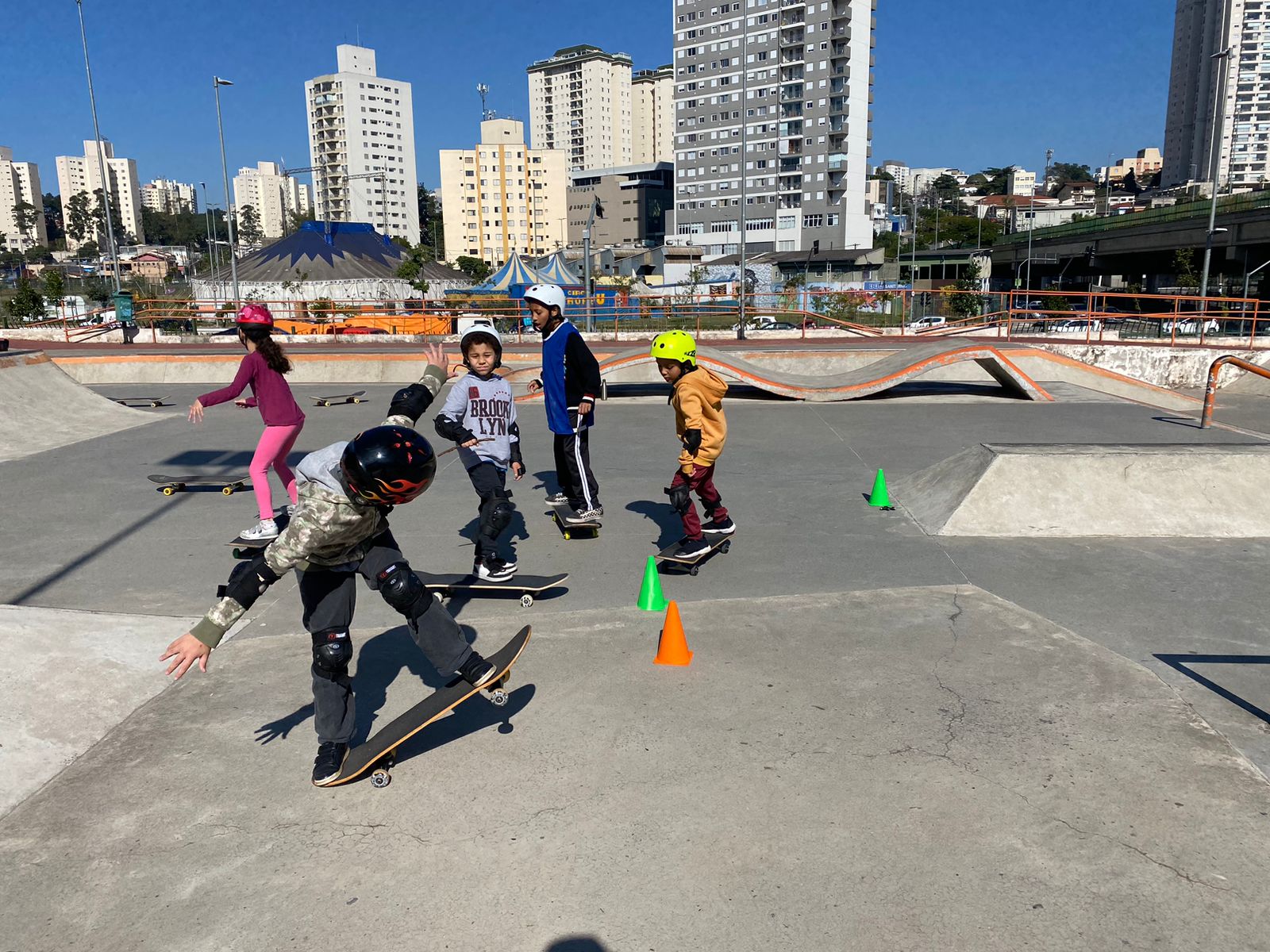 Clube de xadrez aberto ao público atrai fãs do esporte a shopping