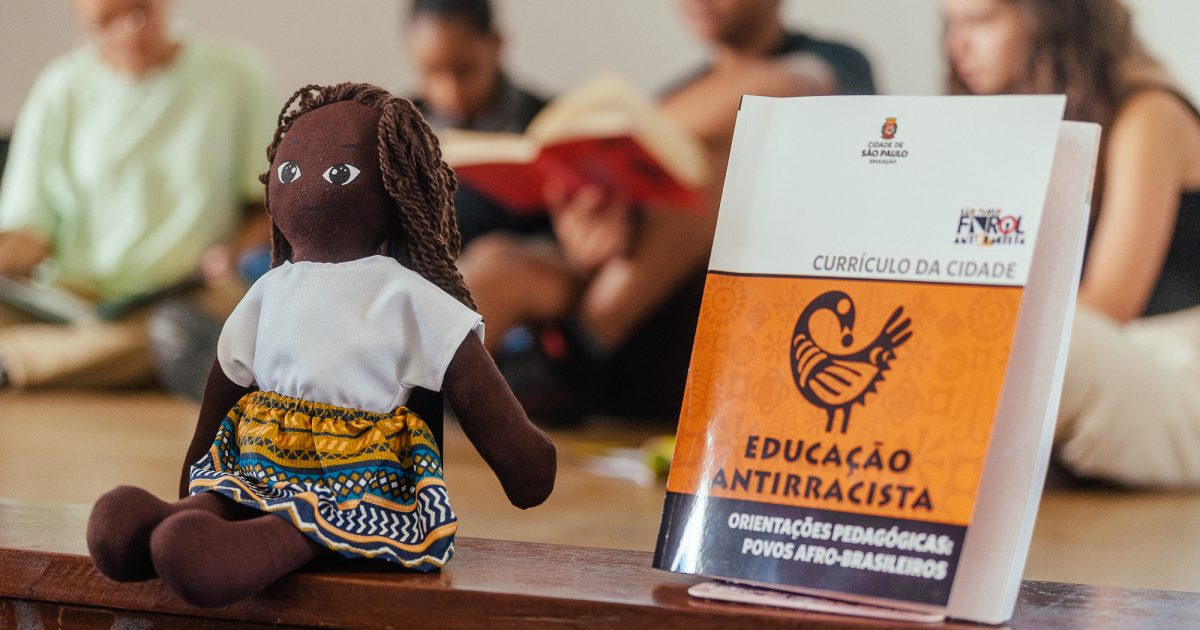 Combate ao racismo nas escolas - Estadão Expresso São Paulo
