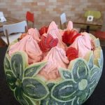 GELATERIA PRIMO: sorveteria de bairro tem melancia com morango (foto), além de kiwi, tangerina, coco e caju (R$ 12/ R$ 18). R. Barão do Bananal, 947, V. Pompeia. 12h/21h (6ª e sáb., 12h/23h). FOTO: BRUNO SAGULA