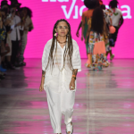 Fotos do desfile da coleção Encante, na segunda participação de Naya Violeta na São Paulo Fashion Week. Foto: Luciana Bertolini/Divulgação